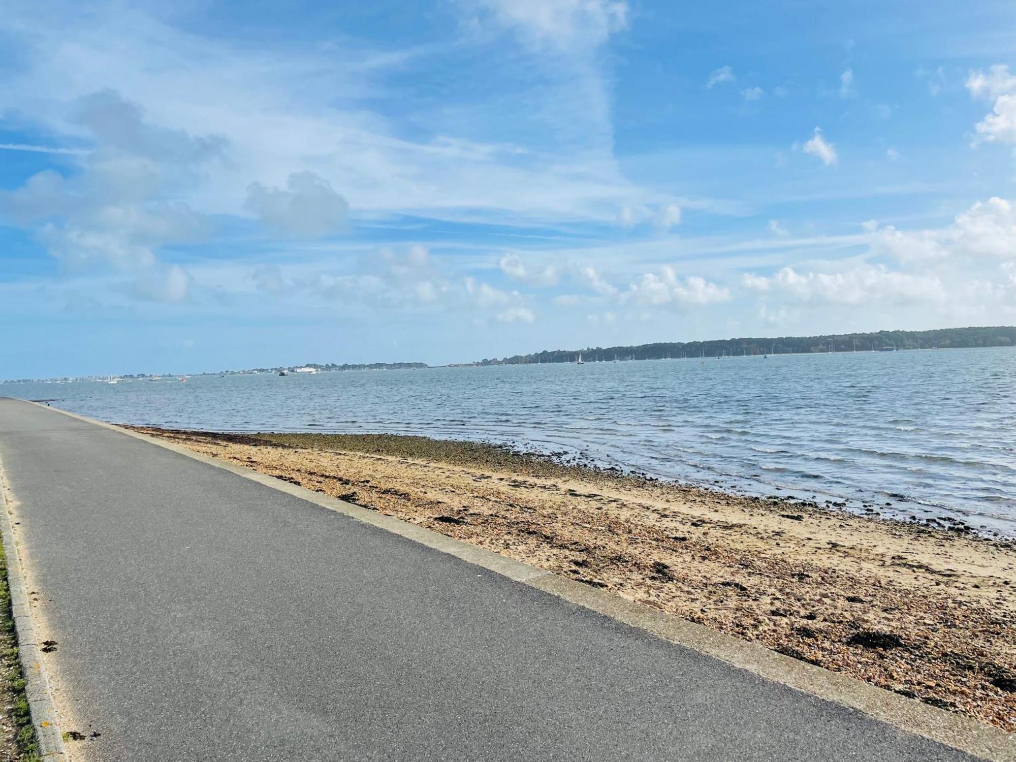 プールBrownsea Island View Penthouseアパートメント エクステリア 写真